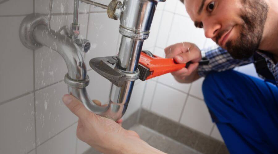 Expert burst pipe repair services in Rodney, IA